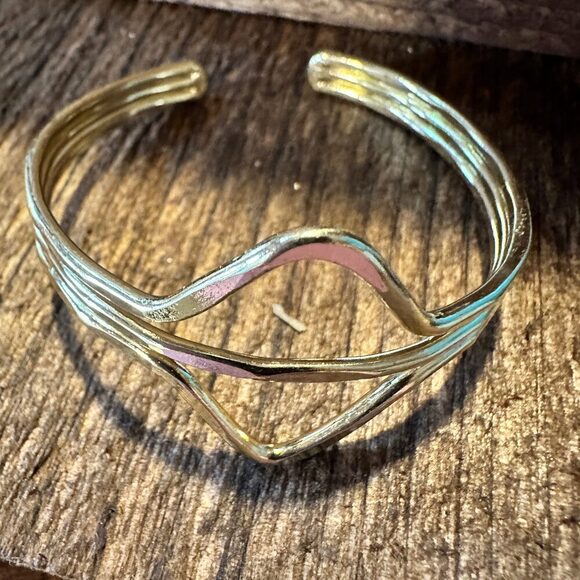 Handcrafted Boho Gold Plated Adjustable Cuff Bracelet - Two Triangles - Gift Box - Picture 3 of 7